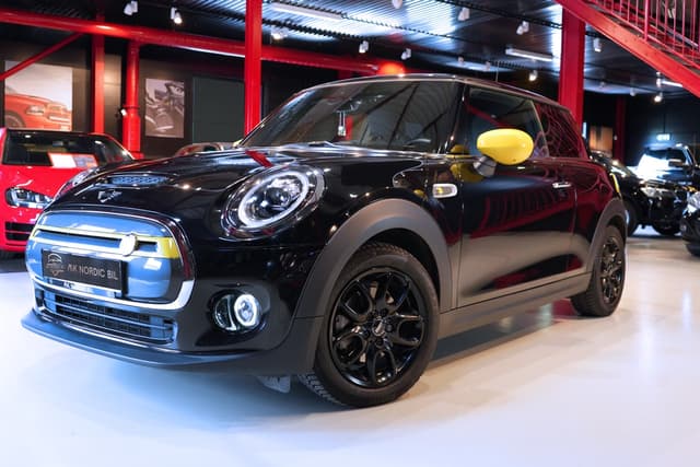 MINI Cooper SE | Excitement Paket | Kamera | Carplay | NAV