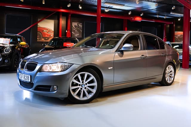 BMW 320 i Sedan Parkering Sensor 170HK / Automat
