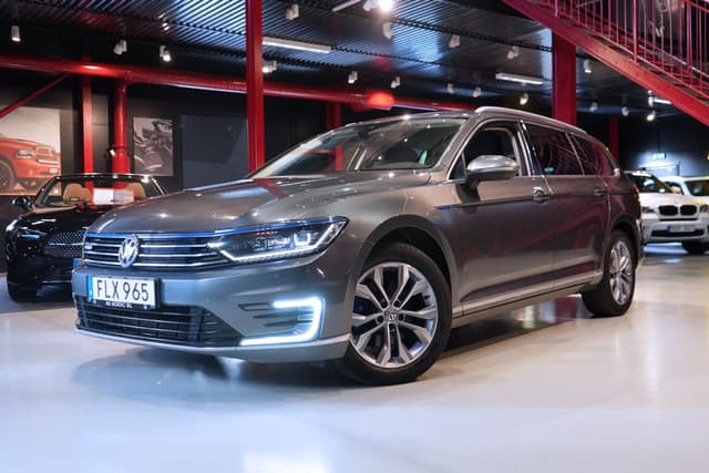 Volkswagen Passat Sportscombi GTE 218hk | Dragkrok | Kamera