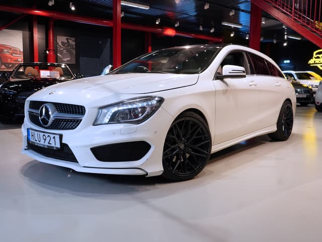 Mercedes-Benz CLA 220 d 4MATIC AMG | Panorama H/K Ljud | Kam