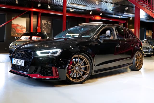 Audi RS3 400hk Panorama Kolfiber B&#038;O Miltek-avgassystem Multimap-optimerad