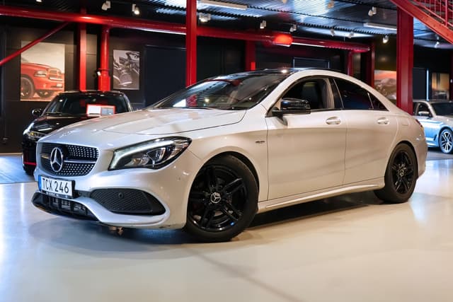Mercedes-Benz CLA 200 d AMG Panorama Kamera Harman Kardon