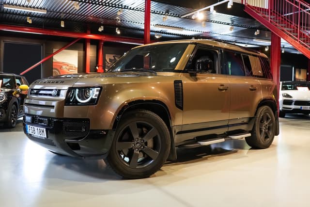 Land Rover Defender P400e PHEV X-Dynamic Black Paket / MOMS
