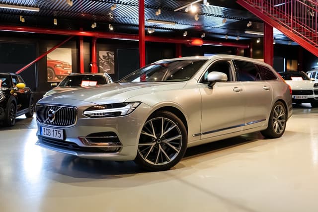 Volvo V90 D4 AWD Inscription Panorama El-Stolar Dragkrok