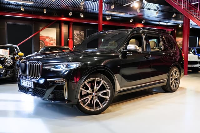 BMW X7 M50d Executive 6-Sits Panorama Sky lounge B&#038;W HUD